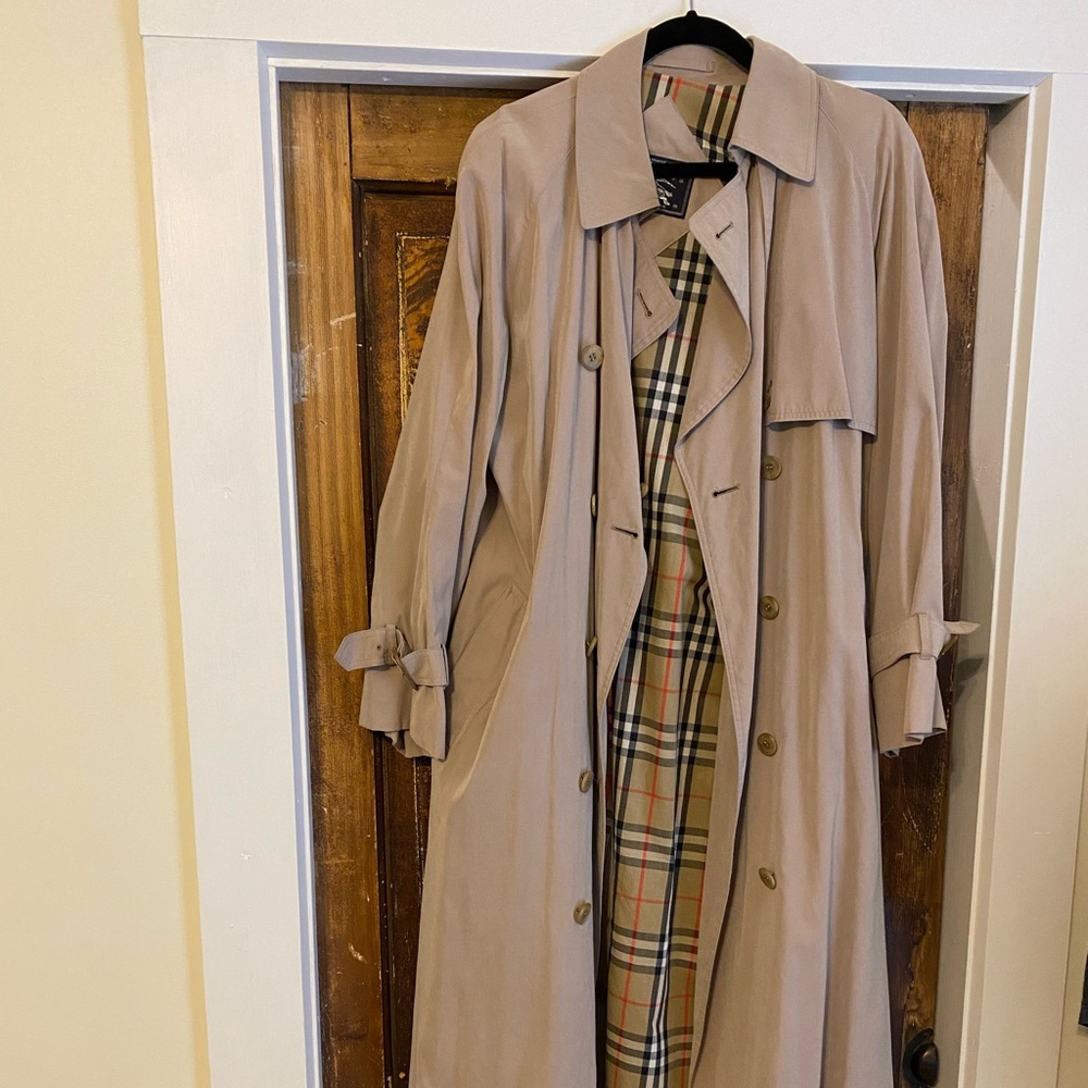 Burberry London Trench Coat - Picture 8 of 9